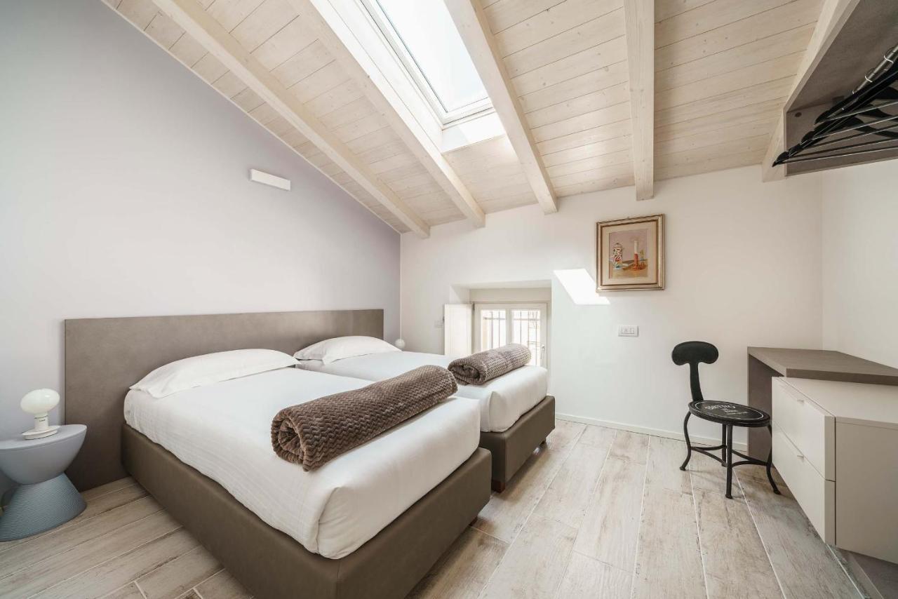Casa Dei Maestri Luxury Apartments Arco Bagian luar foto