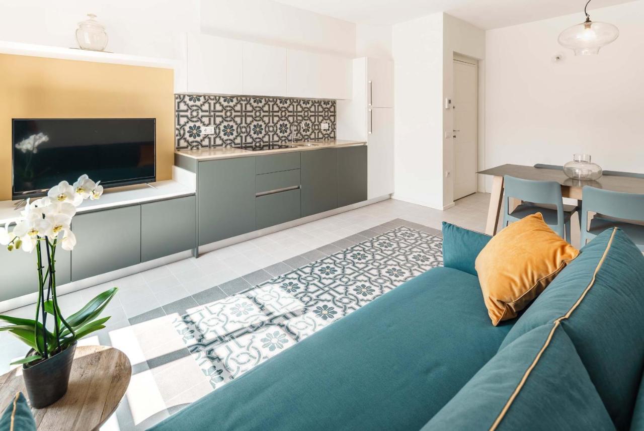 Casa Dei Maestri Luxury Apartments Arco Bagian luar foto