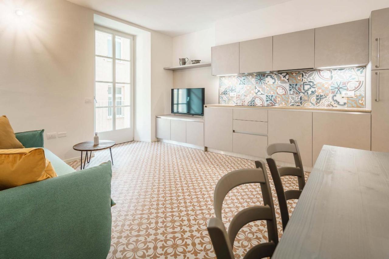 Casa Dei Maestri Luxury Apartments Arco Bagian luar foto