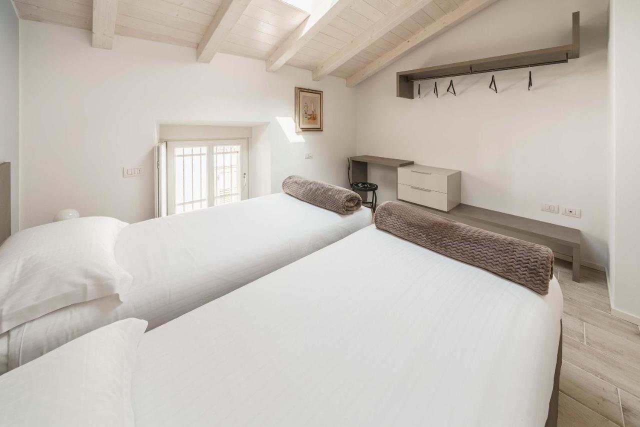 Casa Dei Maestri Luxury Apartments Arco Bagian luar foto